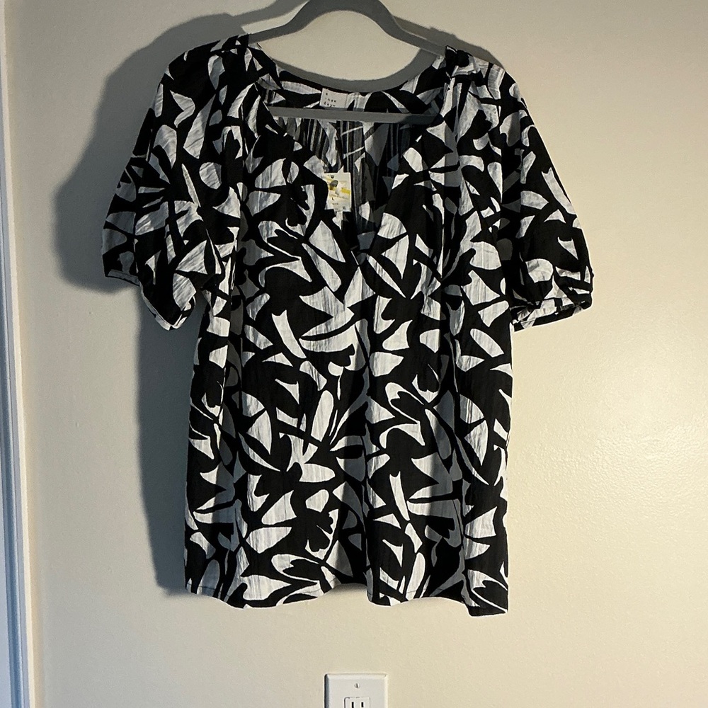 A New Day Black and White Patterned Blouse